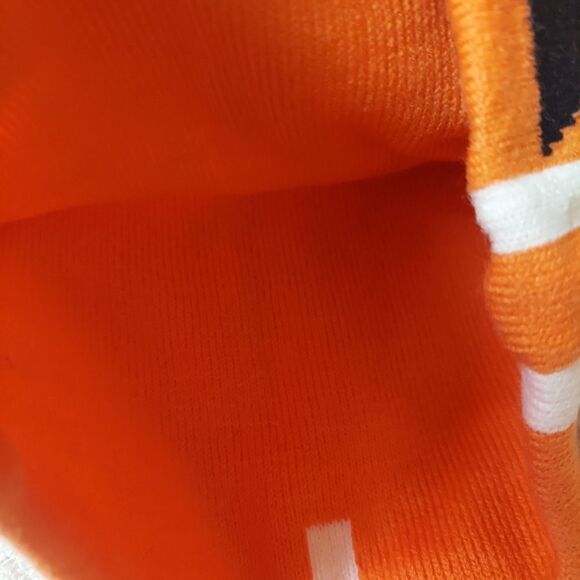 NWT PUGS Slouch Beanie Winter Hat - Picture 4 of 4